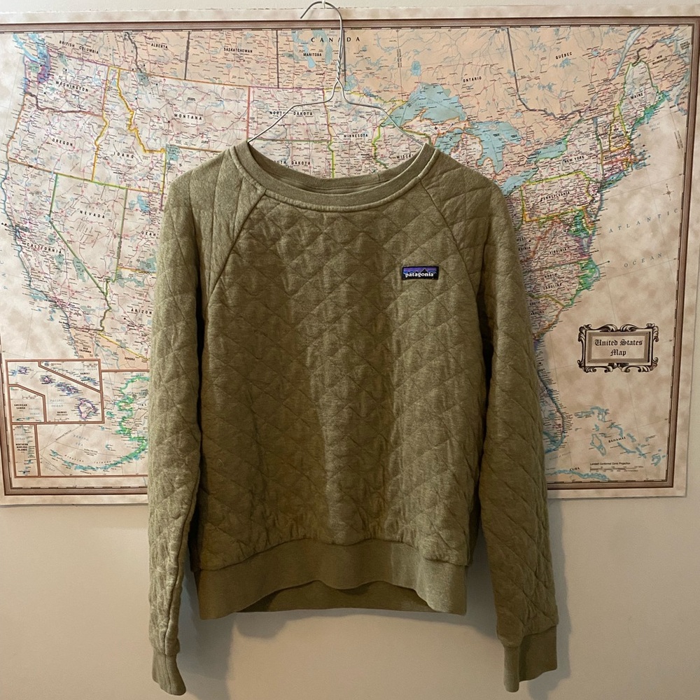 Patagonia small green crew neck